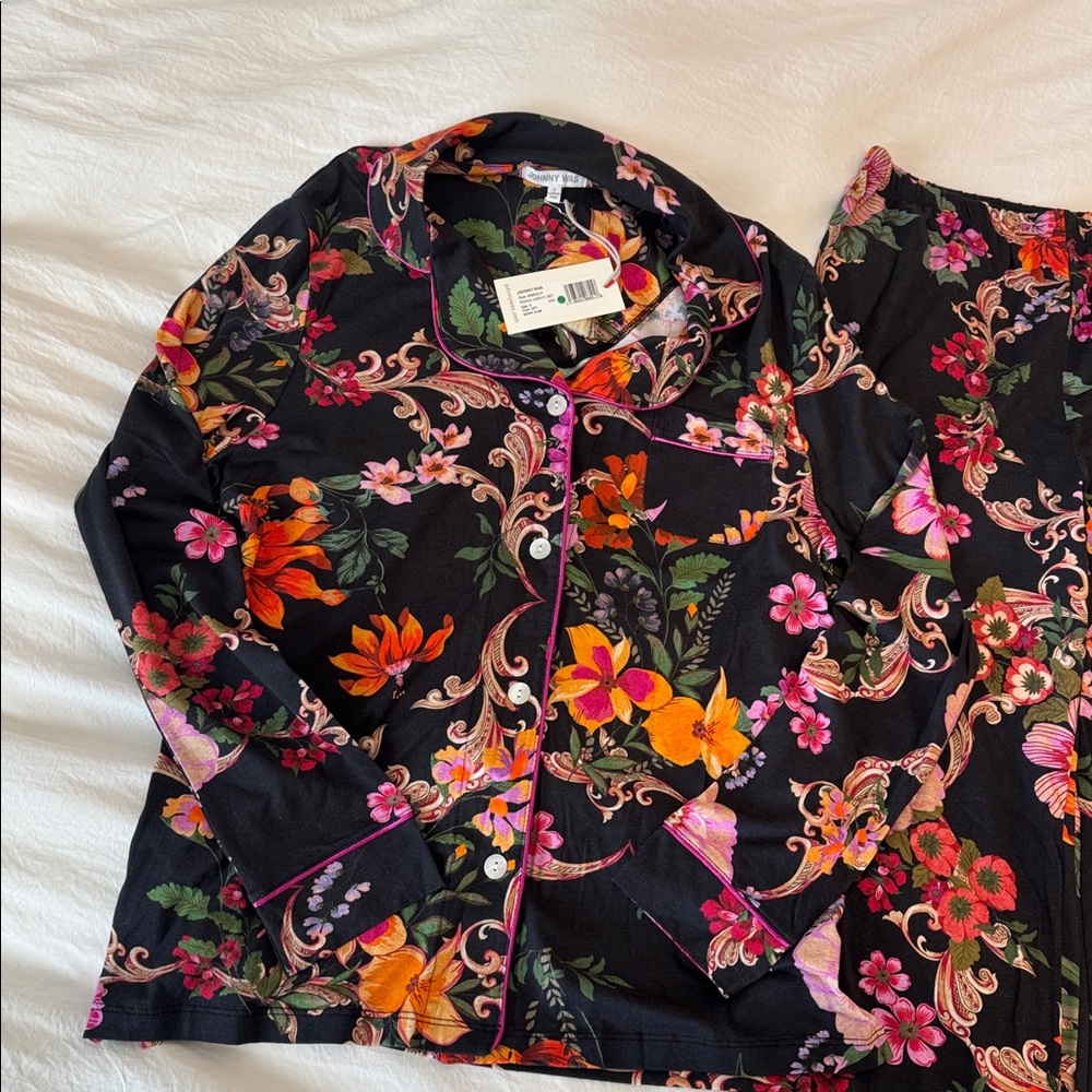 NWT Johnny Was Black Floral pajama set - Picture 3 of 9